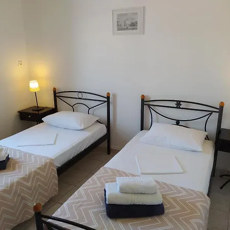 Holiday home Hydra's View House